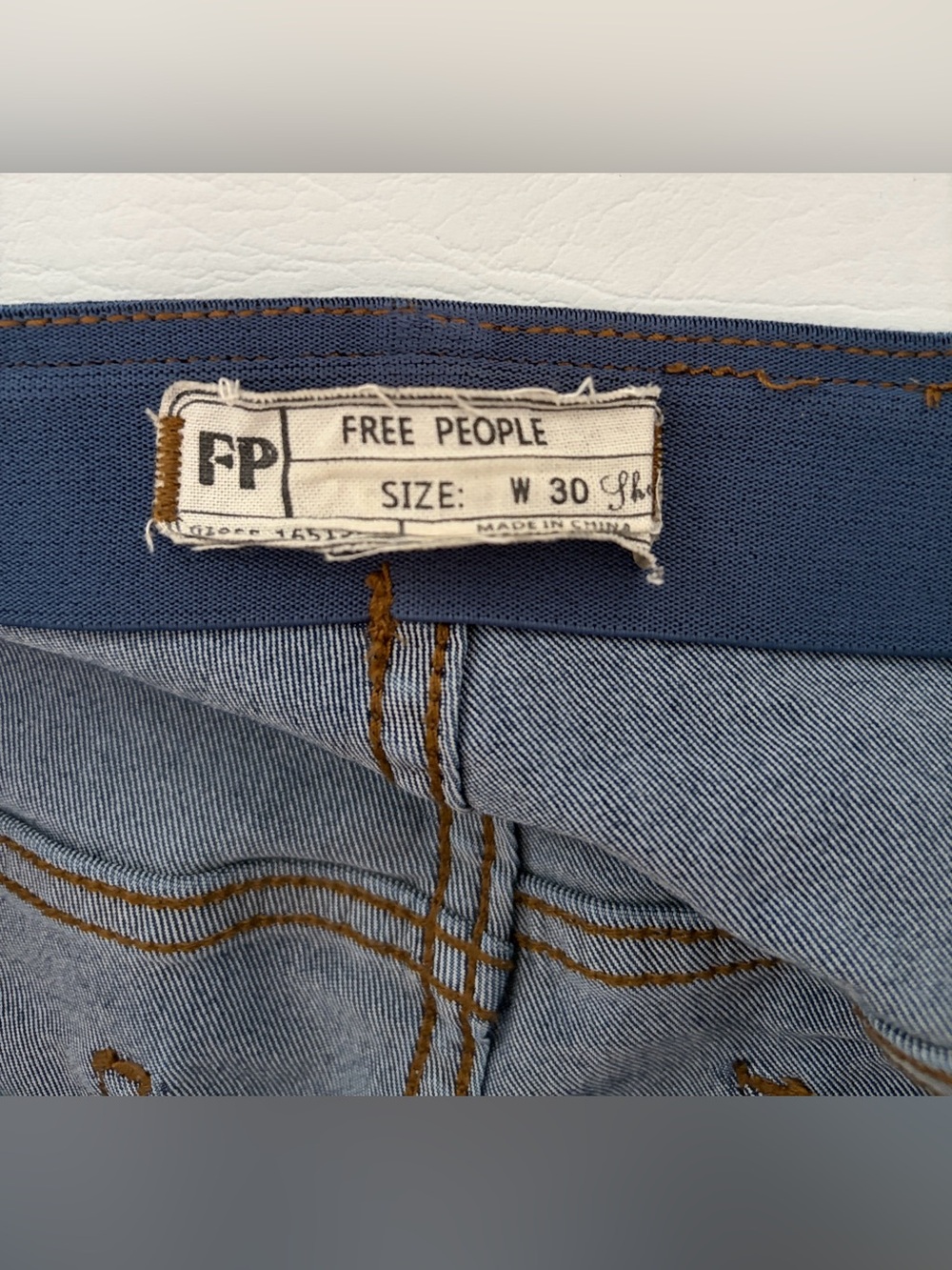 FREE PEOPLE Penny Pull On Jeans Flare Leg Bell Bottoms Blue Wash size 30 - Picture 5 of 12